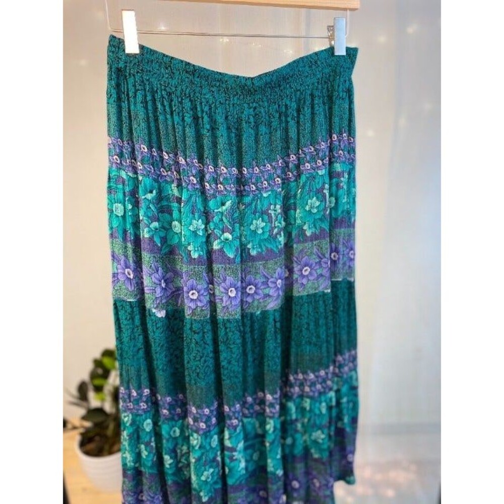 Vintage Linen Style Pleated Floral Skirt